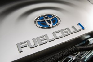 large_2016_Toyota_Fuel_Cell_Vehicle_016