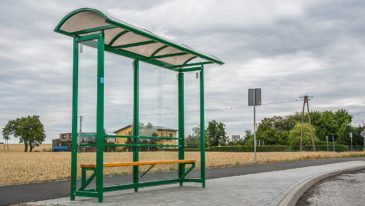 Wiaty przystankowe