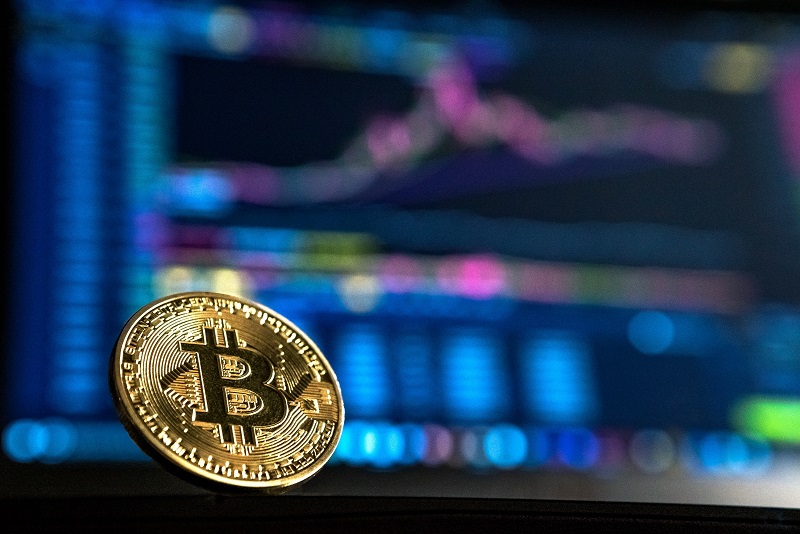 Uždirbti pinigų iš investicijų į bitcoin