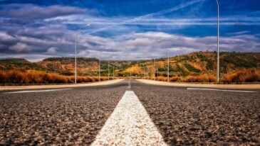 słupy oświetleniowe