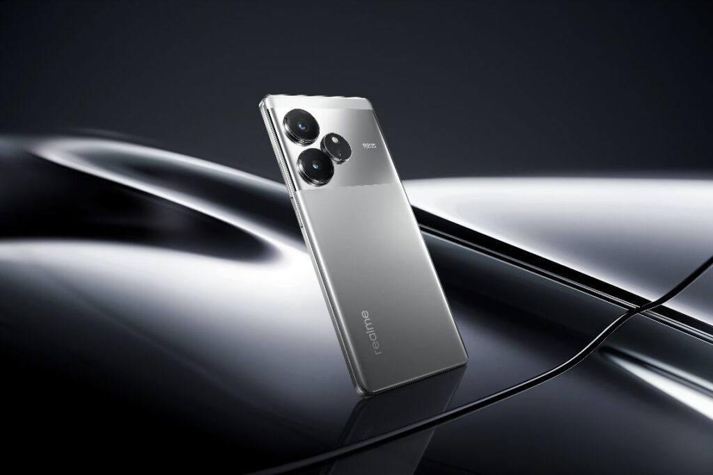 smartfon realme GT 6