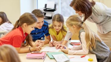 edukacja - AI a tradycyjne metody